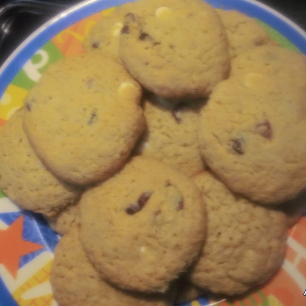 White Chocolate Chip Oatmeal Cookies