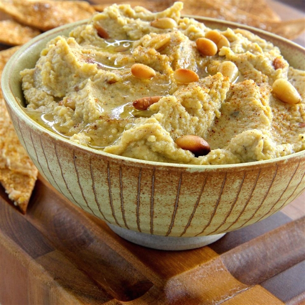 Joe's Hummus with Pine Nuts