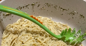 Garlic and Thai Basil Spaghetti