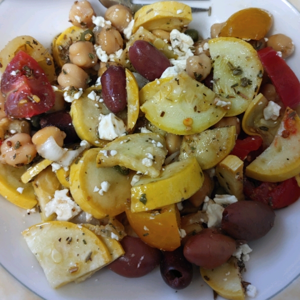 Mediterranean Zucchini and Chickpea Salad