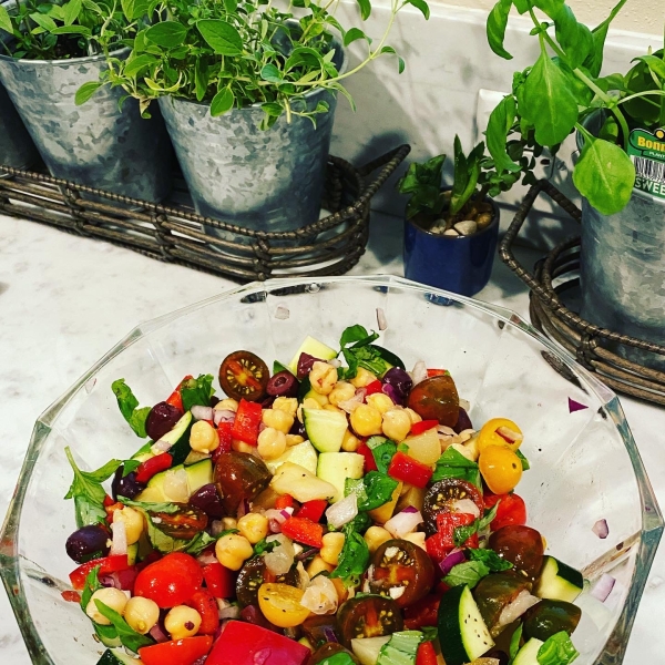 Mediterranean Zucchini and Chickpea Salad