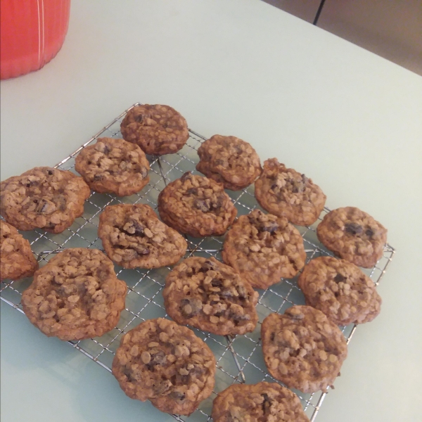 Oatmeal Cherry Walnut Cookies