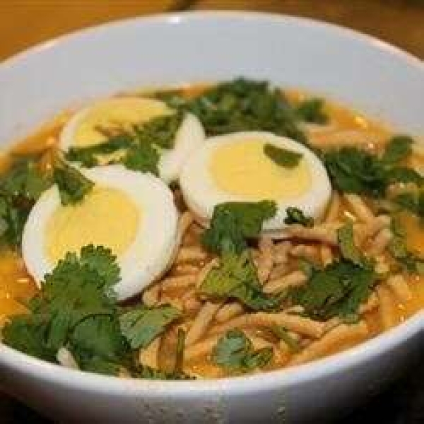 Burmese Chicken-Coconut Soup (Ohn No Kyawswe)