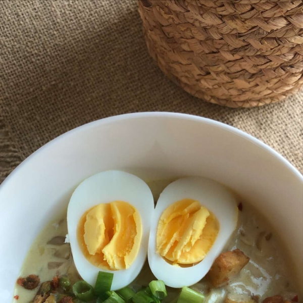 Burmese Chicken-Coconut Soup (Ohn No Kyawswe)