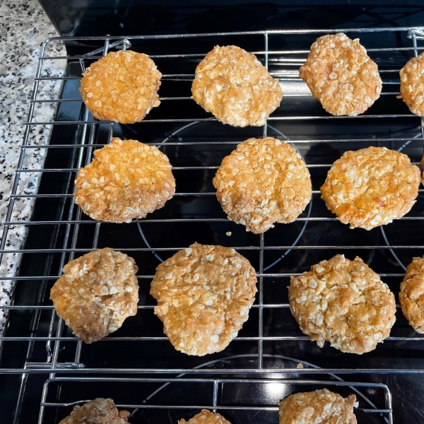 Anzac Biscuits (Australian Coconut-Oat Cookies)