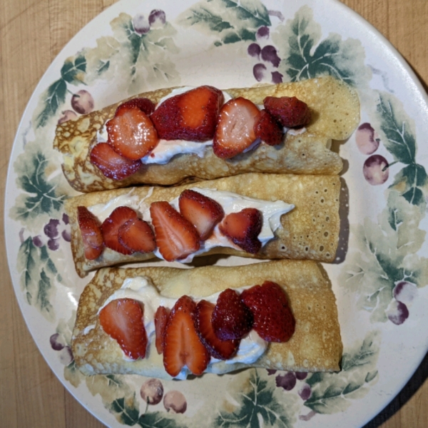 Creamy Strawberry Crepes