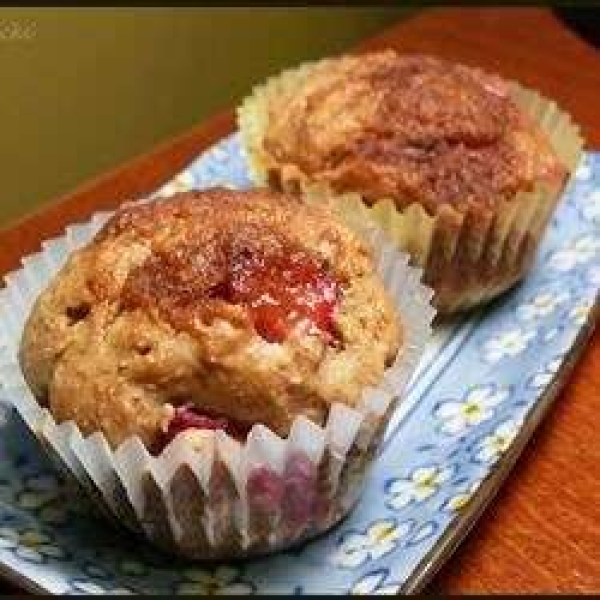 Vegan Rhubarb Cinnamon Streusel Muffins