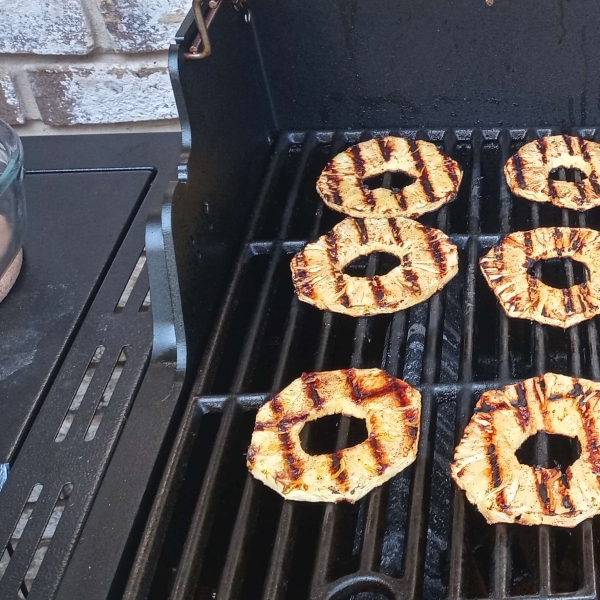 Grilled Pineapple Slices