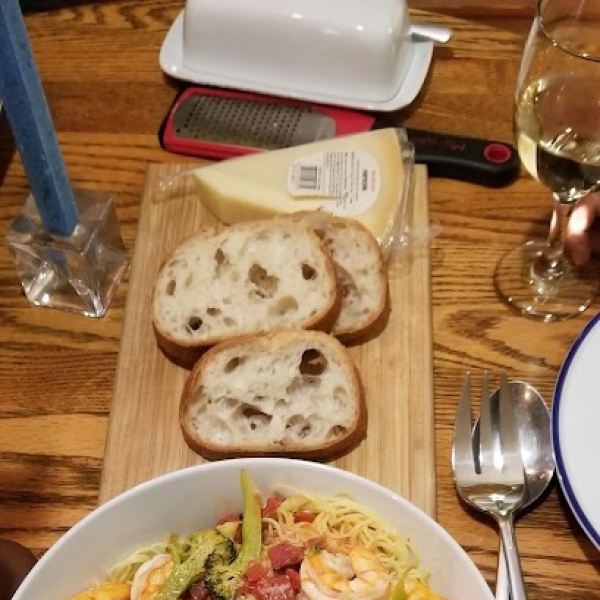 Shrimp, Broccoli, and Sun-dried Tomatoes Scampi with Angel Hair