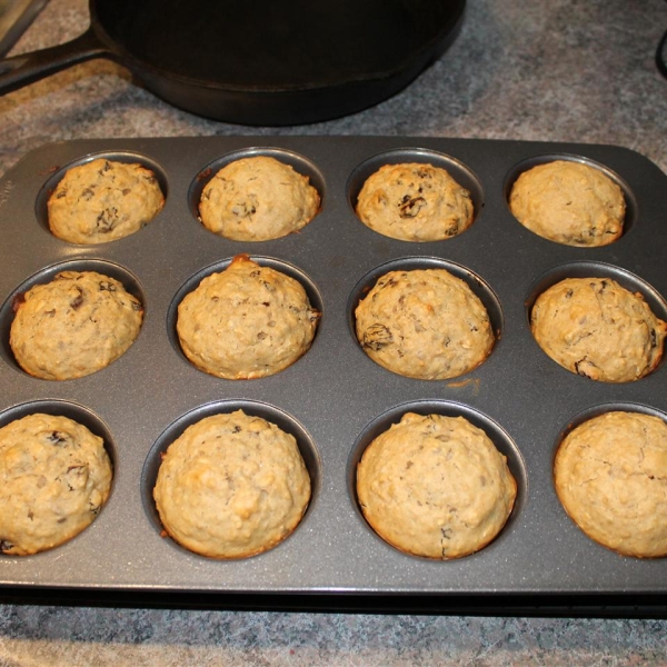 Caramelized Oatmeal Raisin Muffins