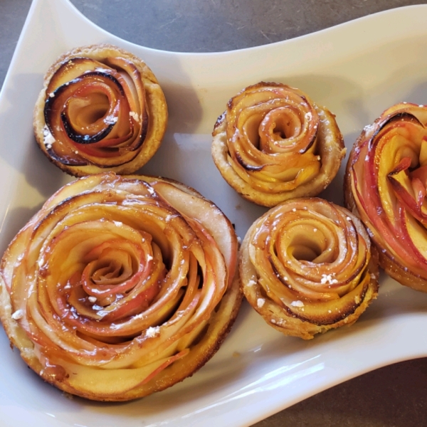 Mini Rose Apple Pies
