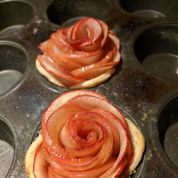 Mini Rose Apple Pies