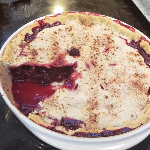 Grandma's Blackberry Pie