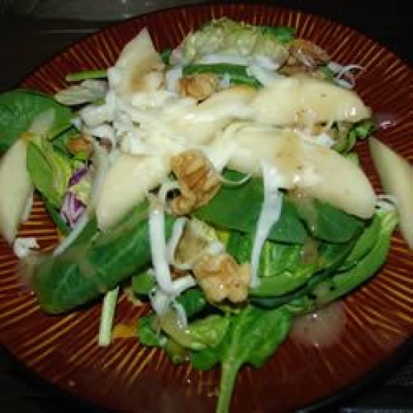 Speedy Pear and Pecan Salad