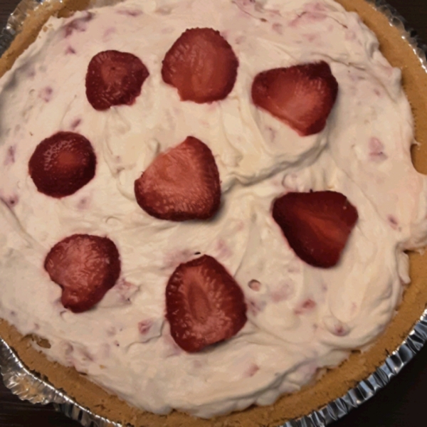 DanDan's Strawberry Cream Pie