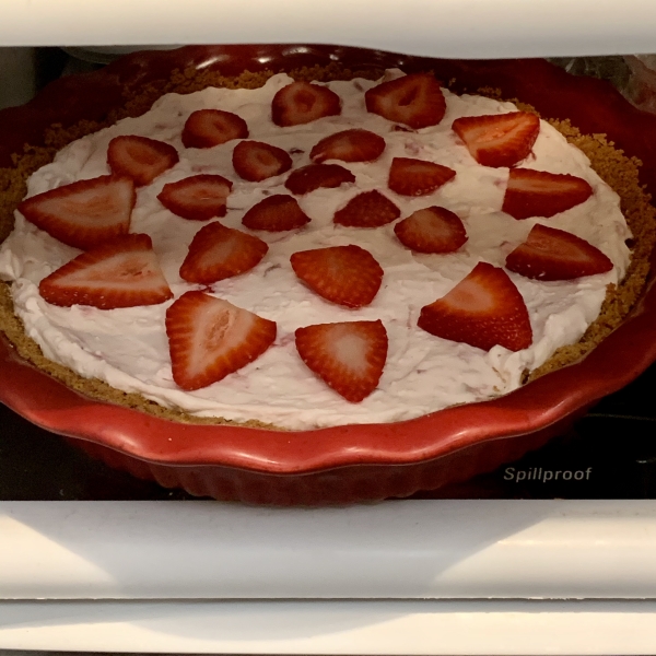 DanDan's Strawberry Cream Pie