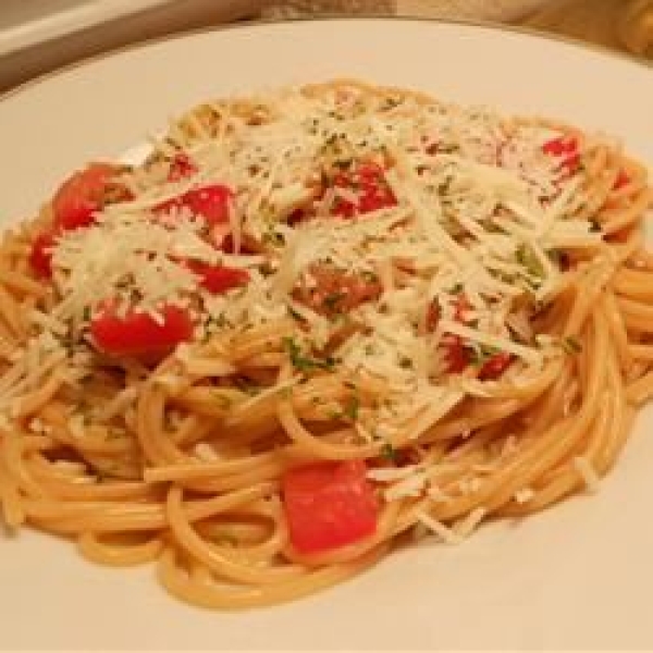 Italian Tomato Pasta Salad