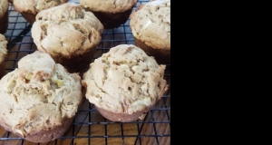 Yummy Peanut Butter Apple Muffins