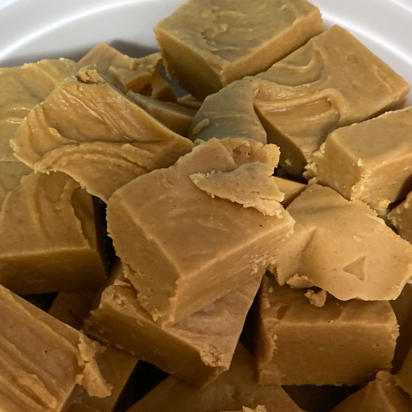 Easy Two-Ingredient Peanut Butter Fudge