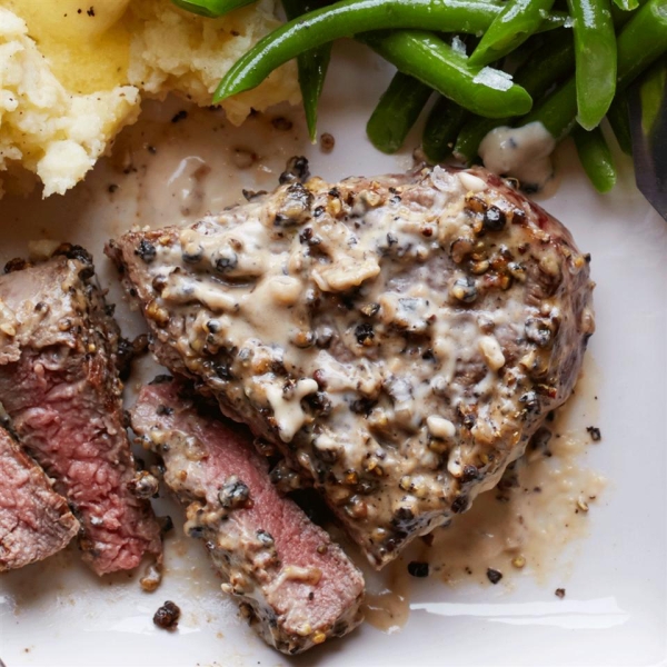 Filet Mignons With Pepper Cream Sauce