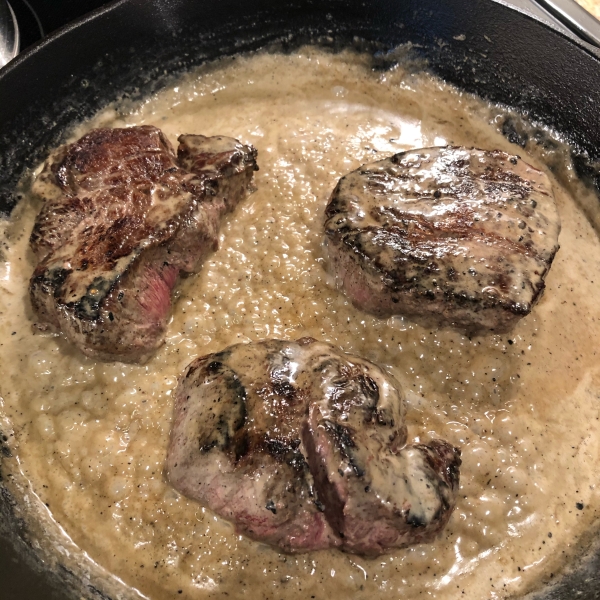 Filet Mignons With Pepper Cream Sauce