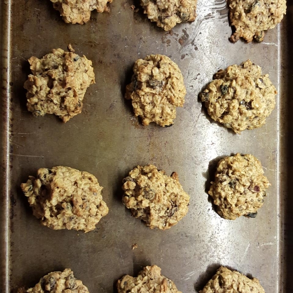 Oatmeal Dried Fruit Cookies