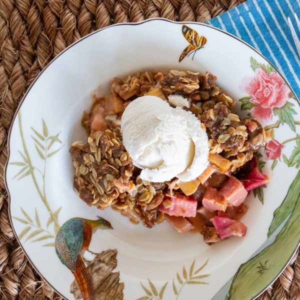 Ginger Rhubarb Crisp