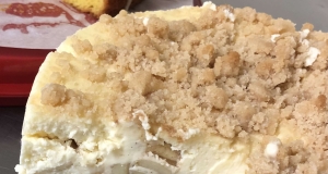 Delicious Apple Streusel Cheesecake