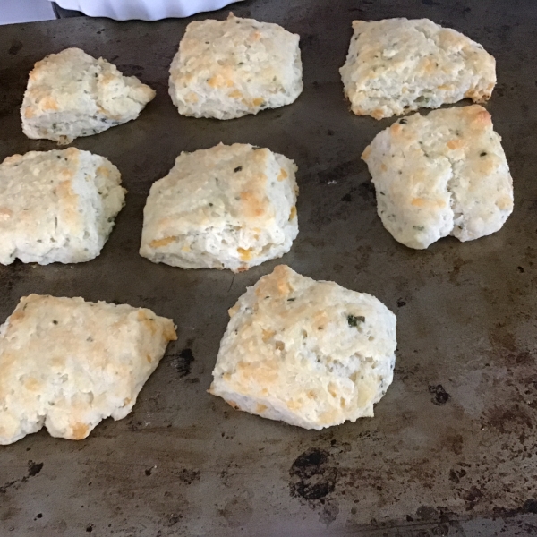 Tender Cheddar Garlic Biscuits