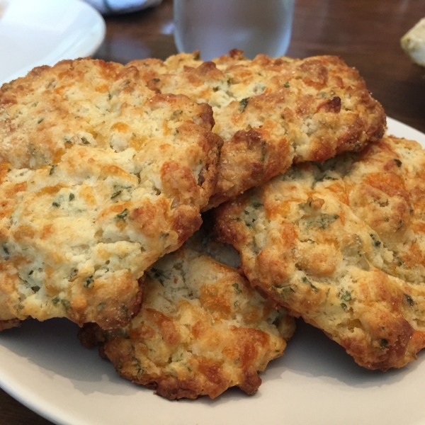 Tender Cheddar Garlic Biscuits