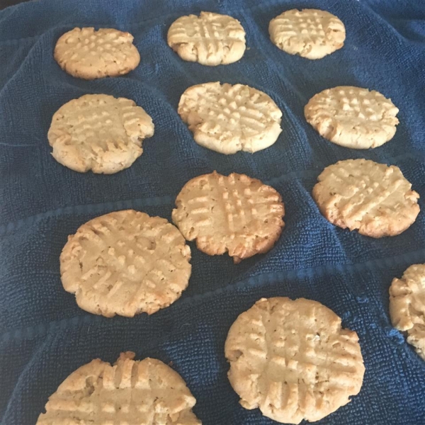 Peanuttiest Peanut Butter Cookies