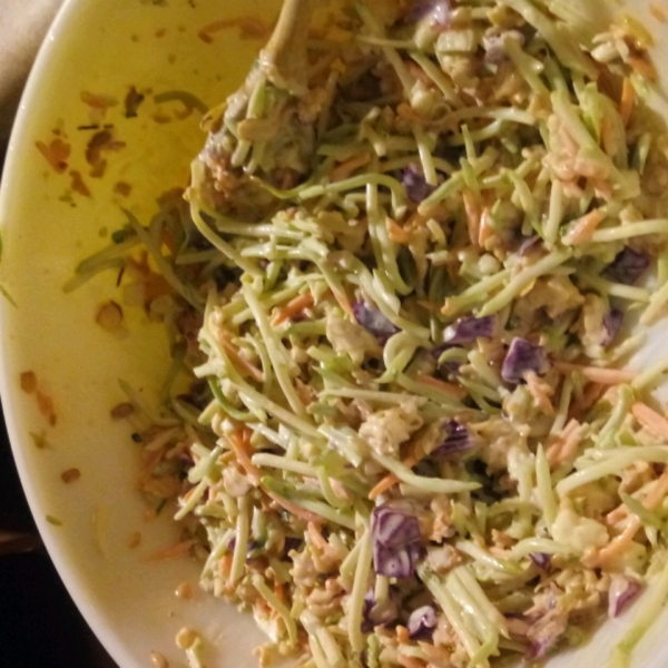 Donna Leigh's Creamy Broccoli Slaw