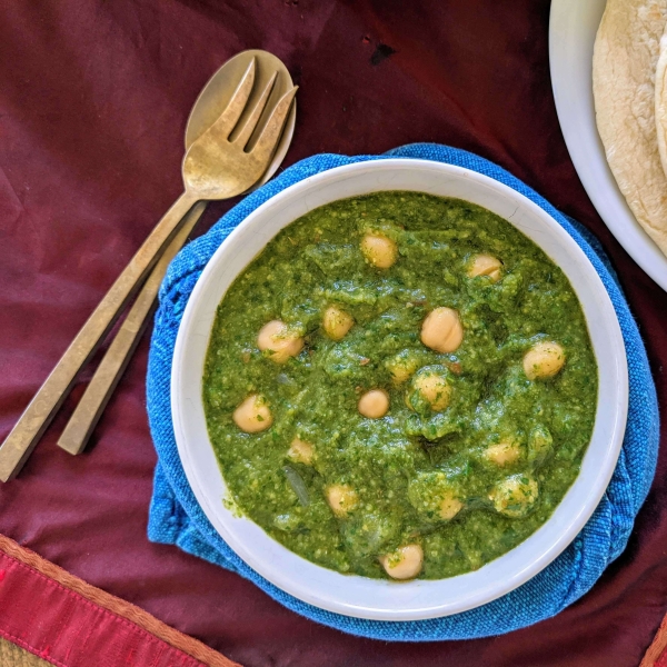 North Indian Saag Chole (Chickpeas and Greens)