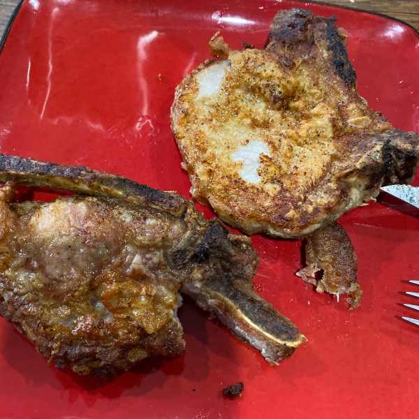 Onion Pan-Fried Pork Chops