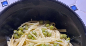 Instant Pot Linguine with Pesto and Peas