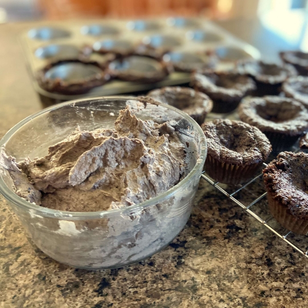 Chocolate Cupcakes with Cream Cheese-Oreo®-Buttercream Frosting