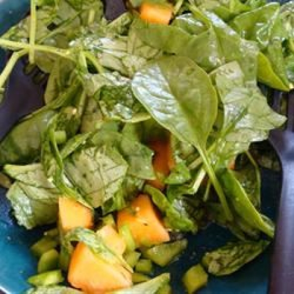 Spinach Cantaloupe Salad with Mint