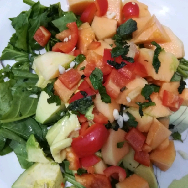 Spinach Cantaloupe Salad with Mint