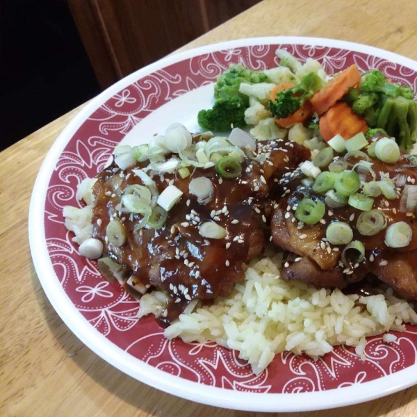 Instant Pot® Garlic-Sesame Chicken Thighs