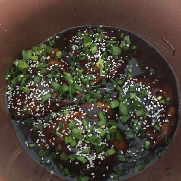 Instant Pot® Garlic-Sesame Chicken Thighs