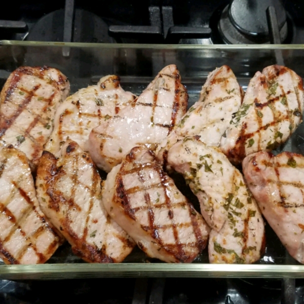 Basil-Garlic Grilled Pork Chops