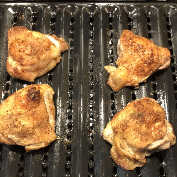 Crispy and Tender Baked Chicken Thighs