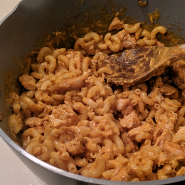 Memphis-Style Chicken Mac 'n Cheese