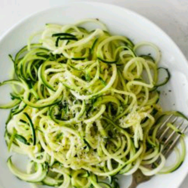 Low-Carb Zucchini Pasta