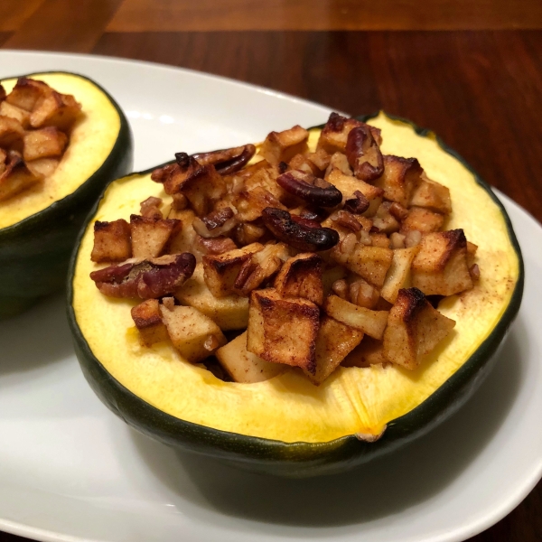 Buttercup Squash with Apples and Pecans