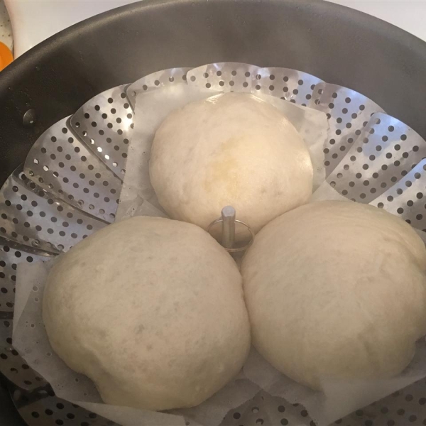 Siopao (Filipino Steamed Dumplings)