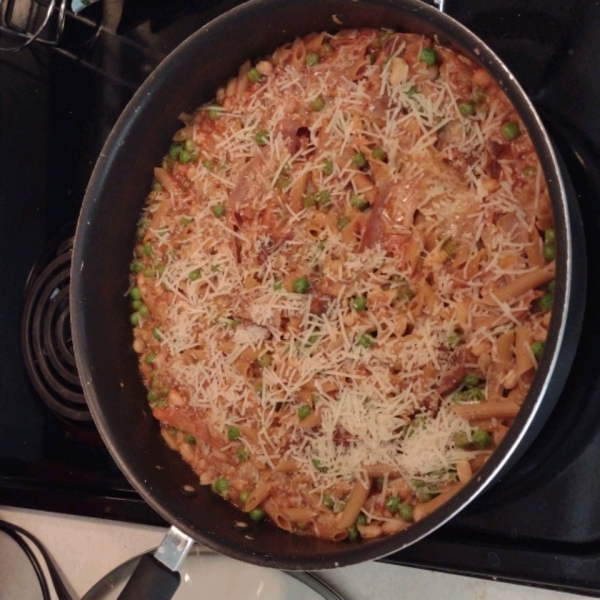 Penne Pasta with Peas and Prosciutto