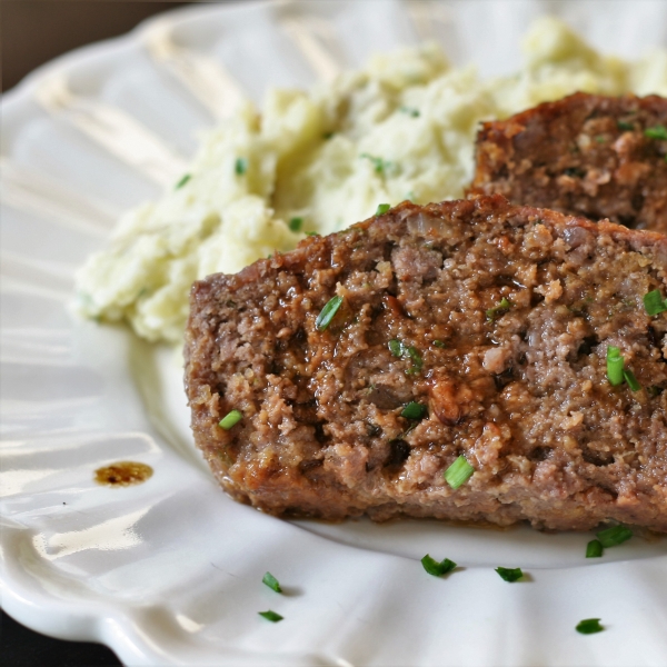 Low-Carb Meatloaf with Pork Rinds