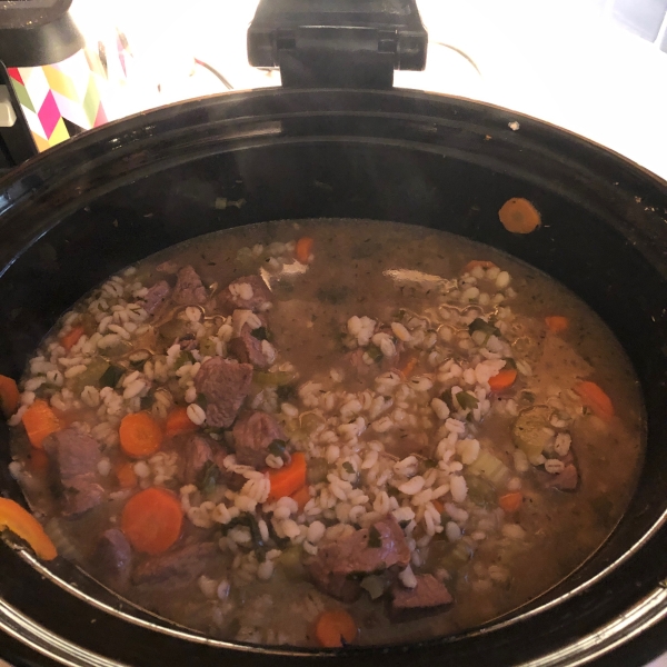 Slow Cooker Beef Barley Soup