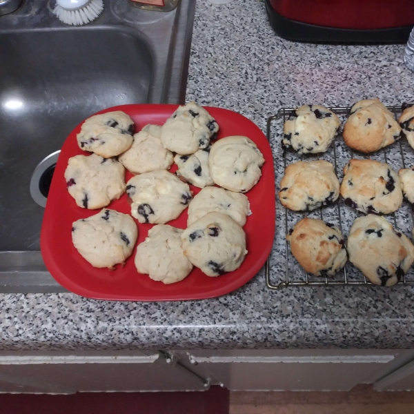 Blueberry Cheesecake Cookies